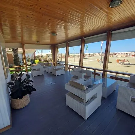 Design On The Beach Apartment Lido di Camaiore