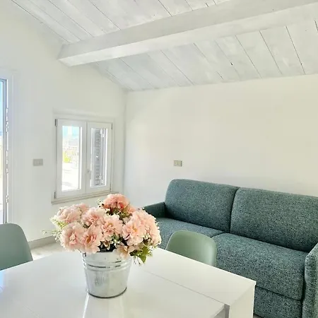 Design On The Beach Apartment